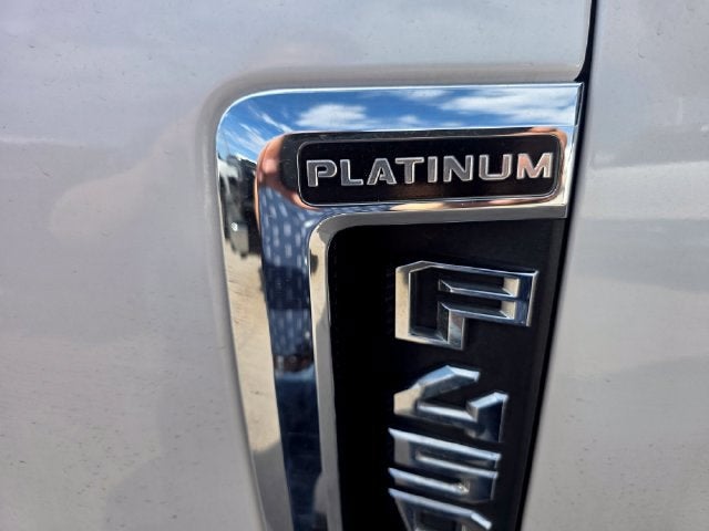 2022 Ford F-450SD Platinum DRW