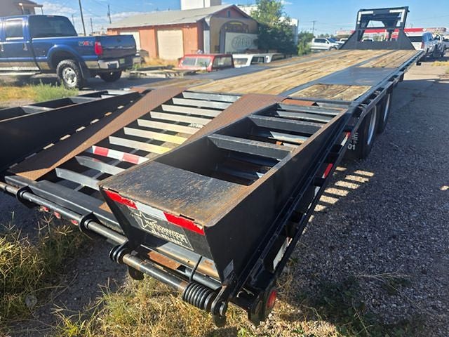 2020 PJ TRAILER 28FT GOOSNECK